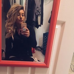 Meet your Posher, Paula